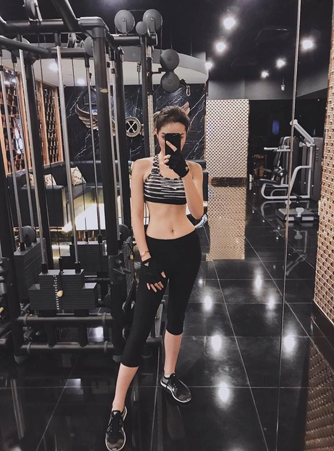 Cùng nghía qua bí kíp của những chân dài chăm chỉ tập gym nhất nhì showbiz việt nào - 15