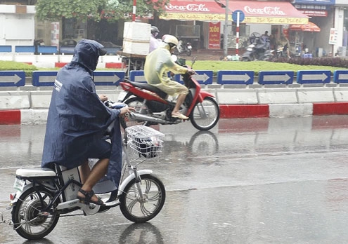  đi xe đạp điện đúng cách trong thời tiết mưa phùn - 3