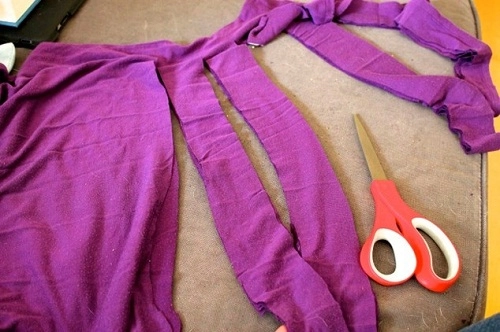 Đừng vứt quần áo cũ đi đan ngay thành thảm trải nhà đỡ tốn tiền mua - 3