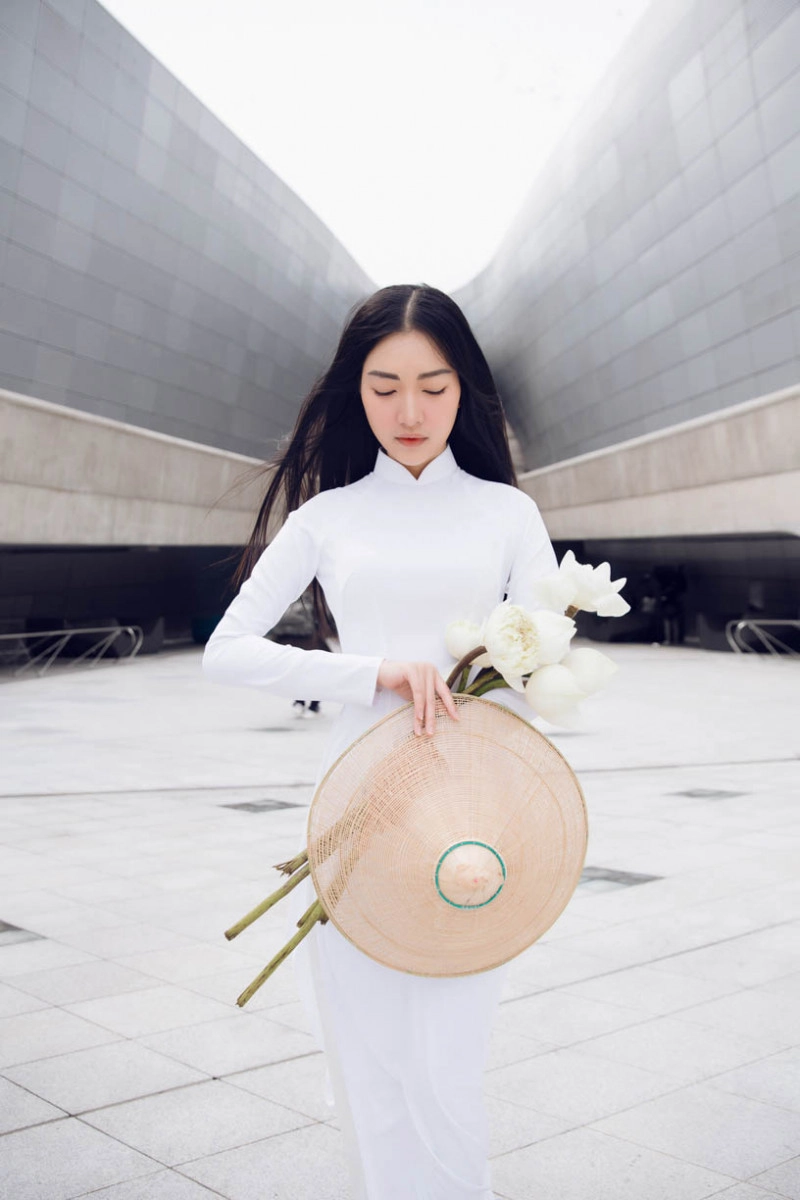 Hành trình tỏa sáng của nàng thơ xứ huế ngọc trân tại seoul fashion week - 2