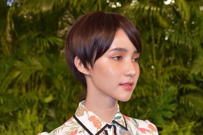 Hoa hậu chuyển giới thái lan bị giảm 1 nửa nhan sắc vì chạy theo trend tóc tém kén mặt - 4