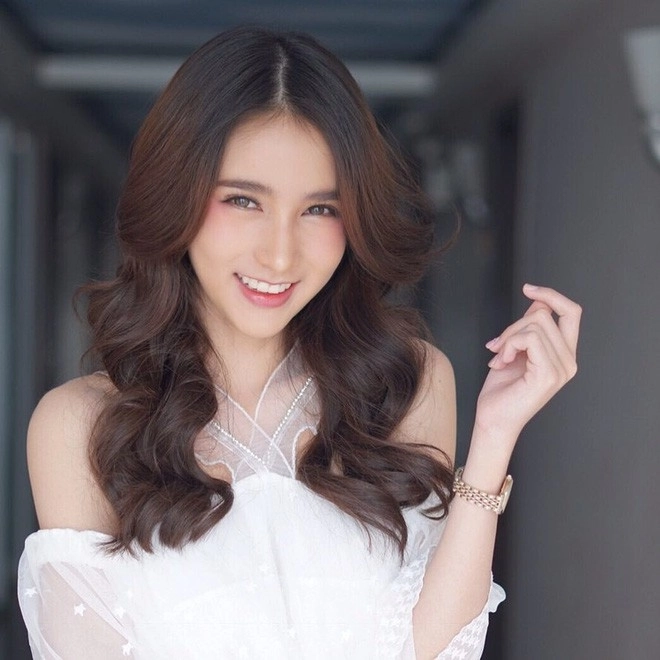 Hoa hậu chuyển giới thái lan bị giảm 1 nửa nhan sắc vì chạy theo trend tóc tém kén mặt - 9