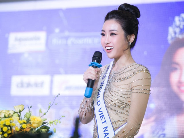 Hoa hậu đỗ mỹ linh bắn tiếng anh như gió trước khi lên đường thi miss world 2017 - 1