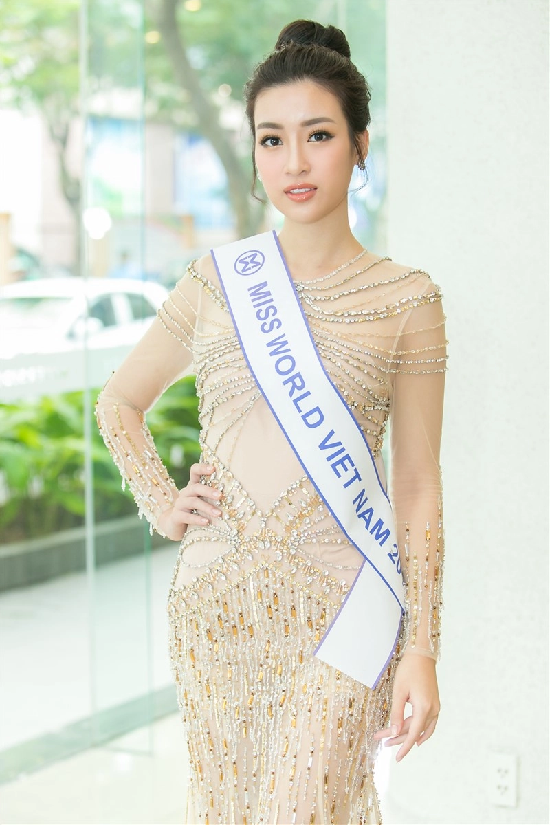 Hoa hậu đỗ mỹ linh bắn tiếng anh như gió trước khi lên đường thi miss world 2017 - 2