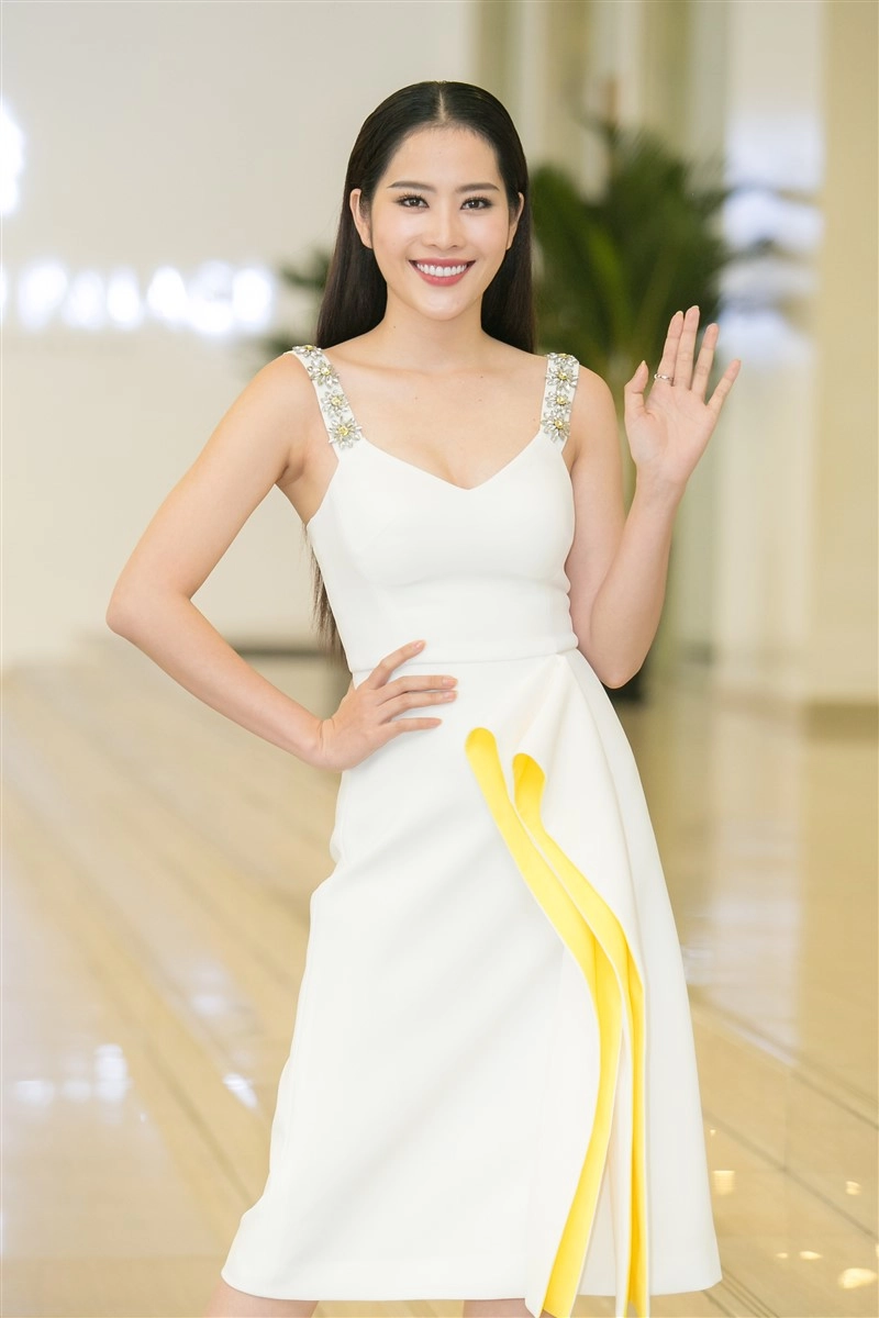 Hoa hậu đỗ mỹ linh bắn tiếng anh như gió trước khi lên đường thi miss world 2017 - 7