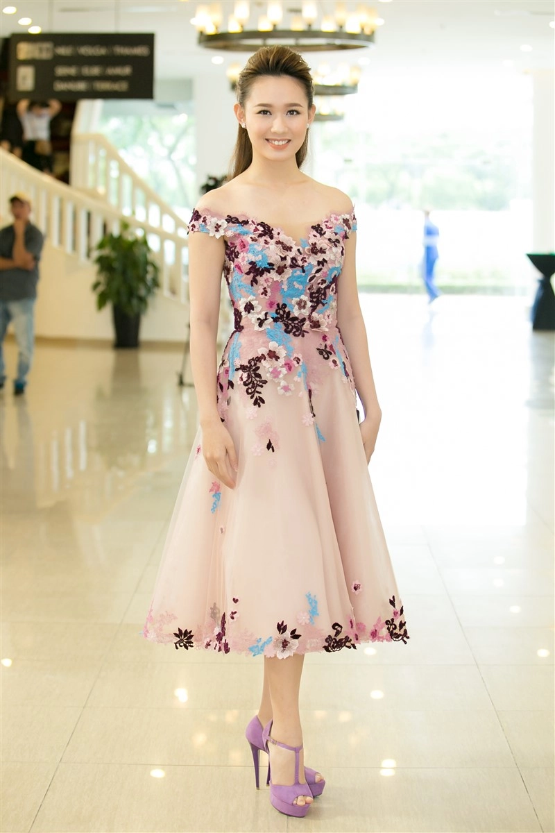 Hoa hậu đỗ mỹ linh bắn tiếng anh như gió trước khi lên đường thi miss world 2017 - 9