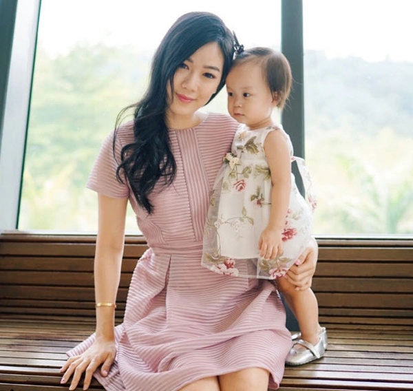 Hot mom nổi khắp châu á vì khéo chăm con giỏi kiếm tiền còn được chồng yêu chiều hết mực - 3