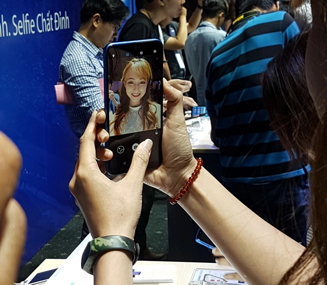 Huawei giới thiệu nova 3e điện thoại tầm trung với thiết kế đỉnh tại thị trường việt nam - 2