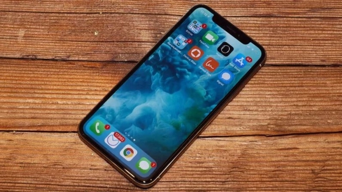 Iphone 2018 ba camera toàn màn hình oled và có thêm màu tím xanh lá cây - 1