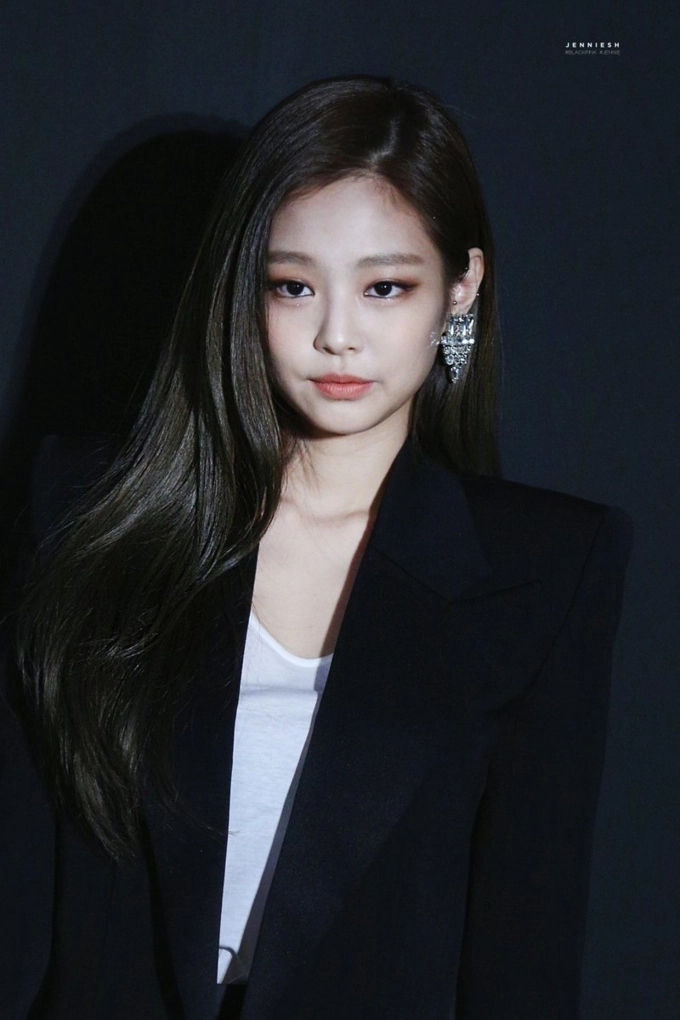 Jennie black pink cứ để kiểu tóc nào là gây sốt kiểu tóc đó - 3