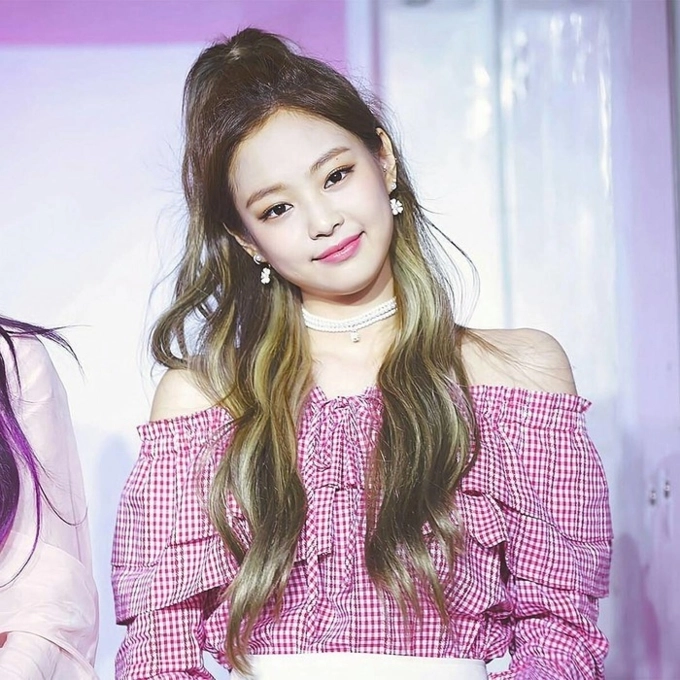 Jennie black pink cứ để kiểu tóc nào là gây sốt kiểu tóc đó - 6