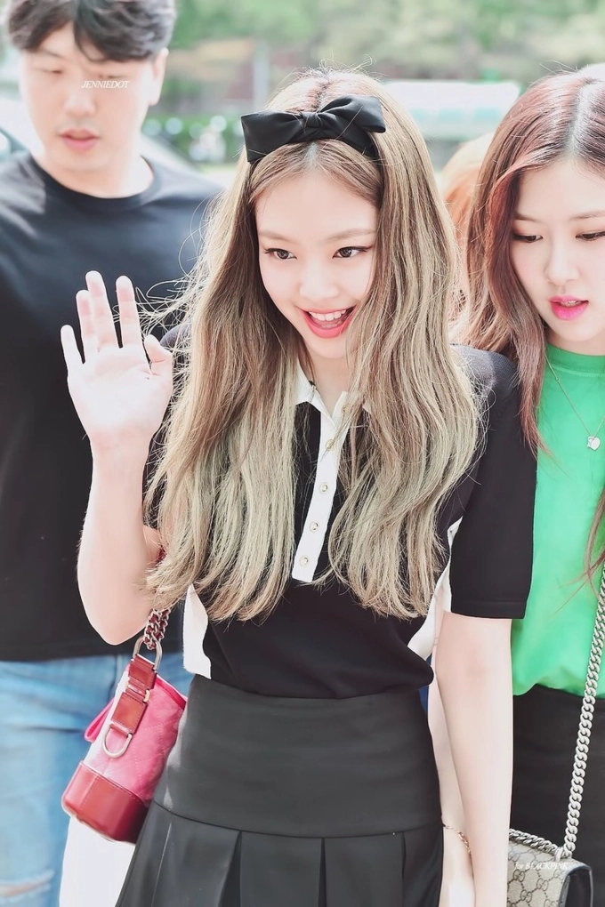 Jennie black pink cứ để kiểu tóc nào là gây sốt kiểu tóc đó - 13