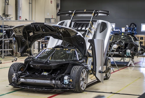  koenigsegg one1 lắp ráp trong 4 ngày - 1