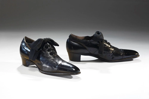 Lật lại lịch sử đôi giày cao gót của nam giới - 2