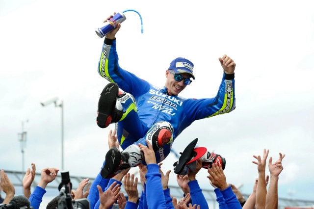 Motogp hình ảnh tay đua xuất sắc nhất chặng 12 - maverick vinales của team suzuki ecstar - 1