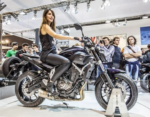  người mẫu eicma 2013 - 9