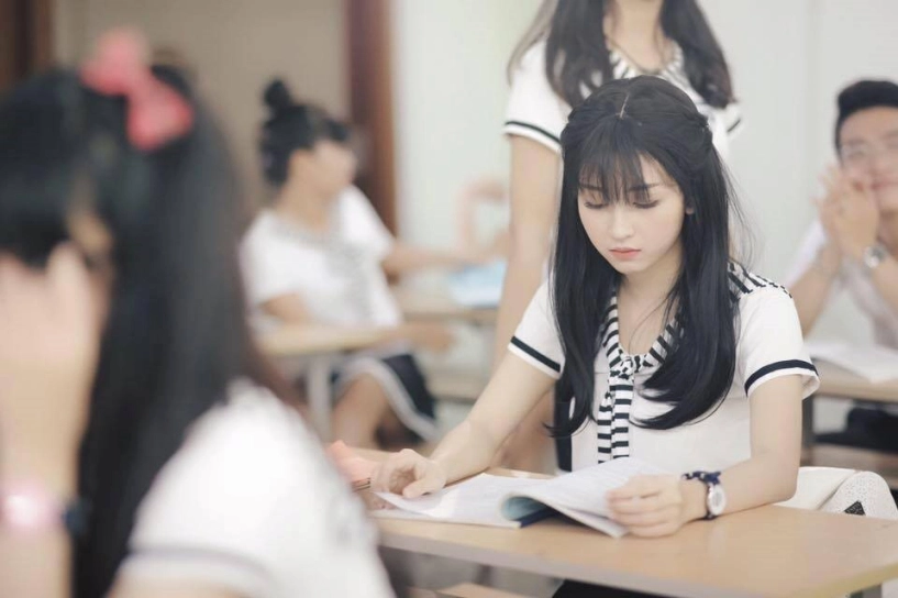 Nguyễn kim chi - 9x xinh đẹp bén duyên với loạt phim ngắn triệu view - 2