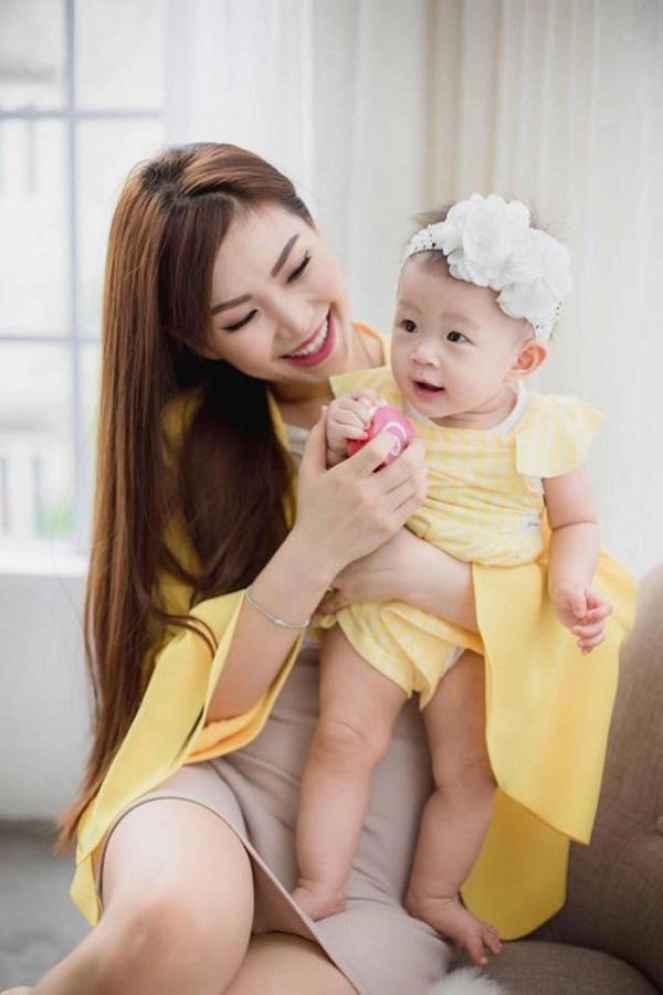 Sao việt lần đầu làm mẹ từng rối loạn tâm lý chật vật với biến cố ăn dặm của con - 1