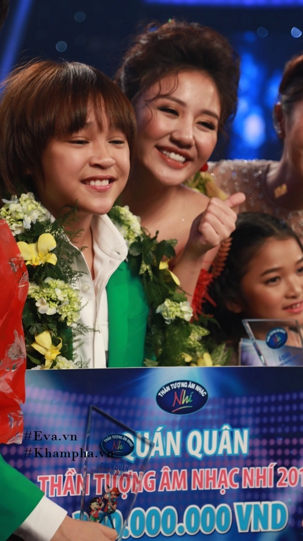 Thiên khôi xuất sắc giành giải thưởng 300 triệu cho ngôi vị quán quân vietnam idol kids 2017 - 2