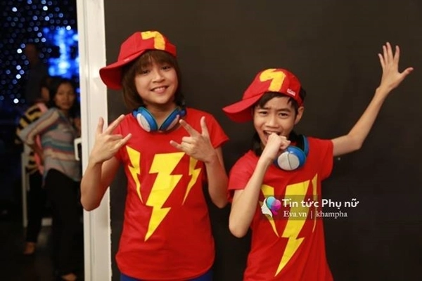 Thiên khôi xuất sắc giành giải thưởng 300 triệu cho ngôi vị quán quân vietnam idol kids 2017 - 12