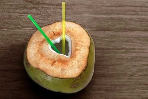 Uống liên tục mỗi ngày 1 quả dừa bạn sẽ nhận được cái kết ngọt lịm - 4