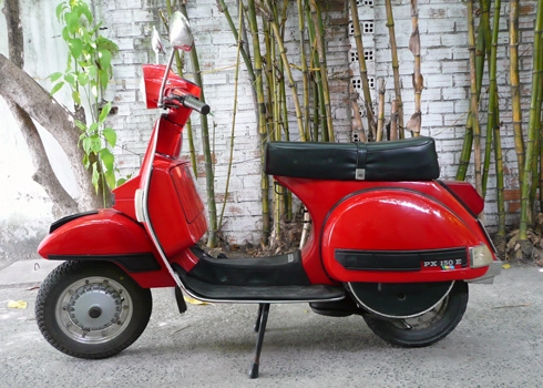  vespa px150 khoe dáng ở cam ranh - 1