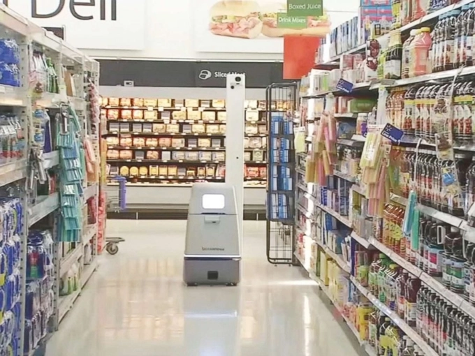 Walmart dùng robot khiến khách hàng lo sợ cứ tưởng robot xâm lăng - 1