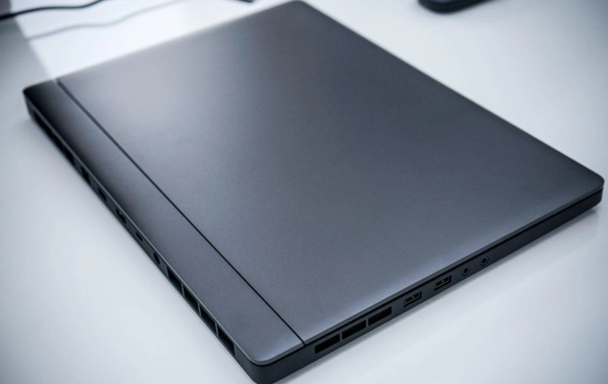 Xiaomi ra mắt chiếc laptop chơi game đầu tiên với cấu hình khủng - 2