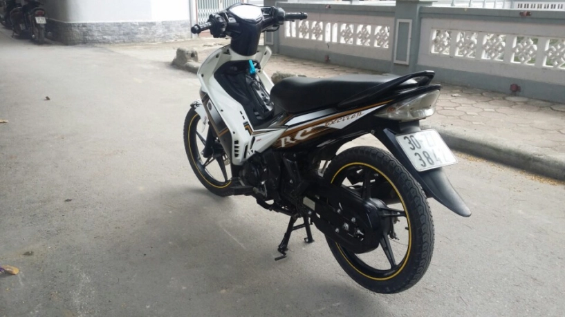 Yamaha exciter 135cc màu trắng đen 2011 biển 30z7-3482 - 1