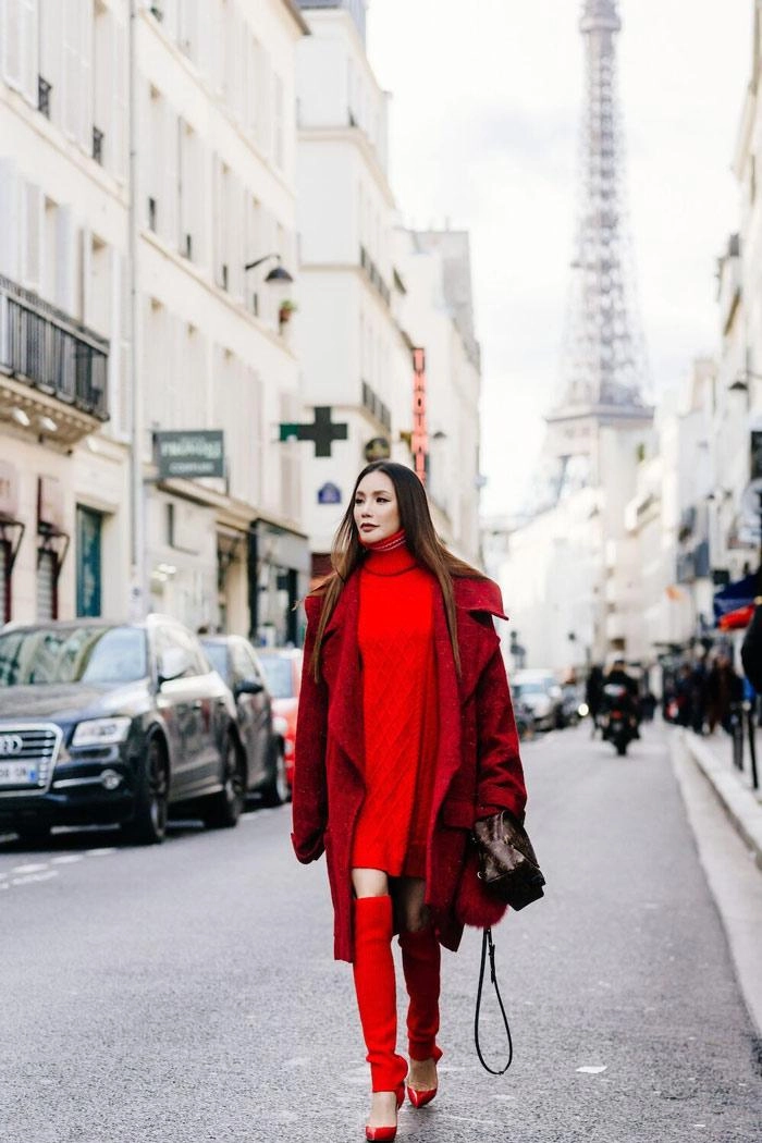 Hồ quỳnh hương khoe street style giáng sinh đẹp lung linh giữa lòng paris - 1