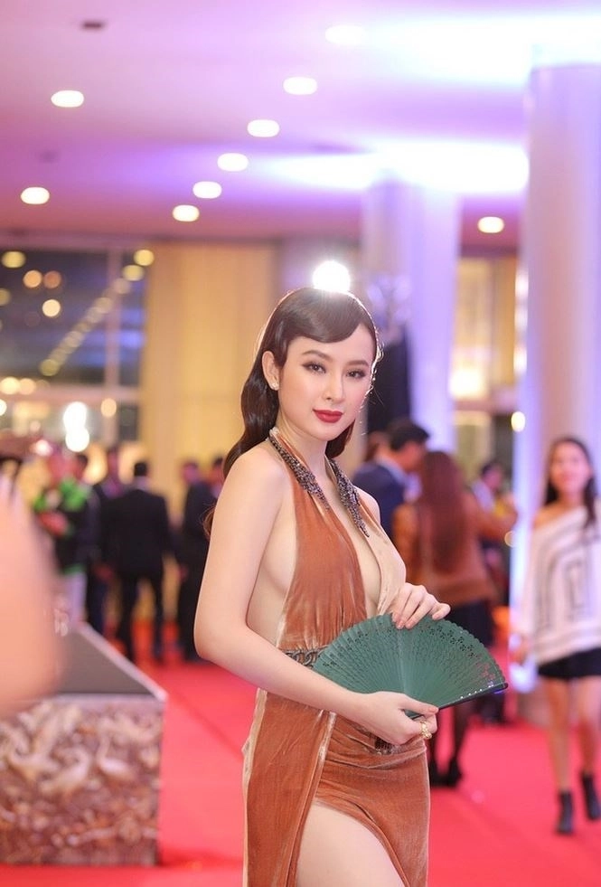 Angela phương trinh công phá showbiz bằng gu thời trang khoe siêu vòng 3 nhiều đến phát ngán - 1