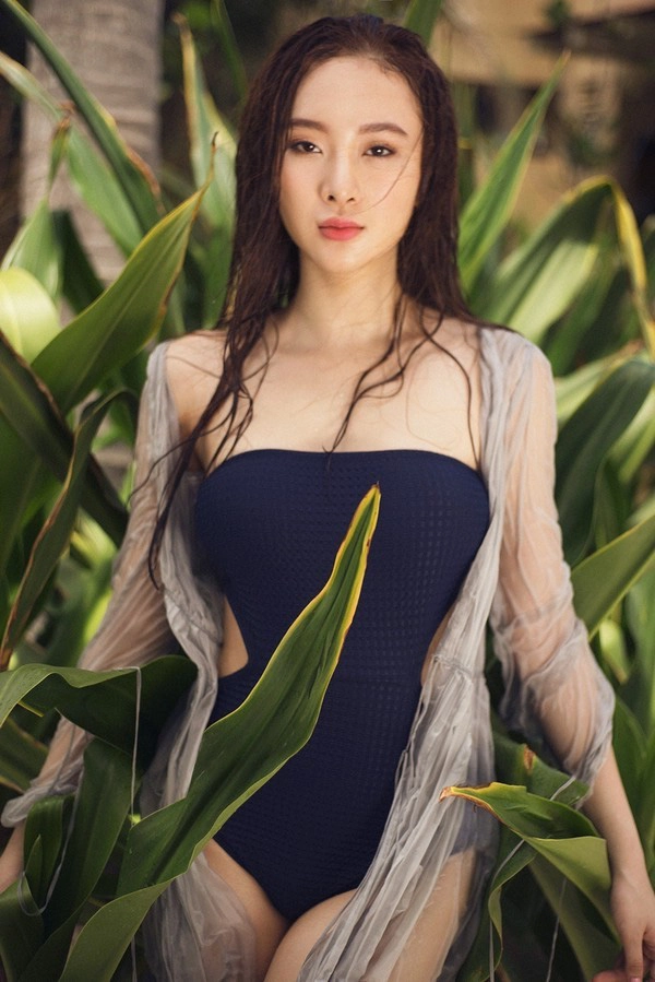 Angela phương trinh công phá showbiz bằng gu thời trang khoe siêu vòng 3 nhiều đến phát ngán - 5