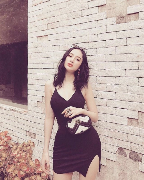 Angela phương trinh công phá showbiz bằng gu thời trang khoe siêu vòng 3 nhiều đến phát ngán - 9