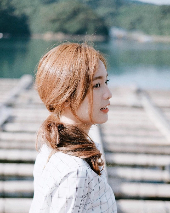 Buộc tóc đuôi ngựa như thư ký kim vừa đơn giản lại duyên dáng - 7