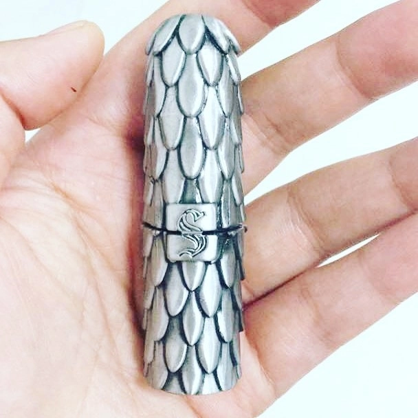 Cận cảnh thỏi son vảy rồng đốn tim hàng triệu fan nữ của game of thrones - 5