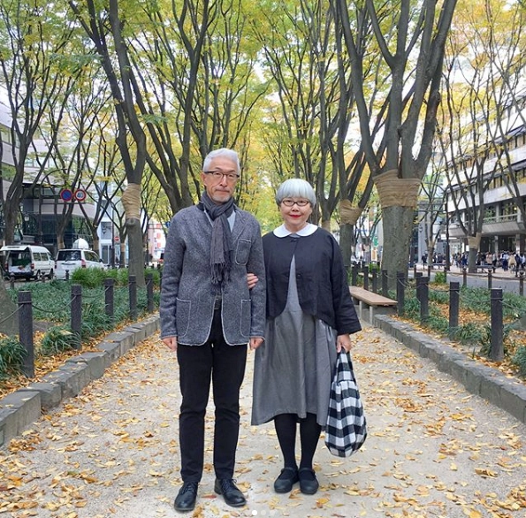 Cặp vợ chồng u70 nhật suốt 37 năm hạnh phúc và style diện đồ đôi khiến giới trẻ kinh ngạc - 10