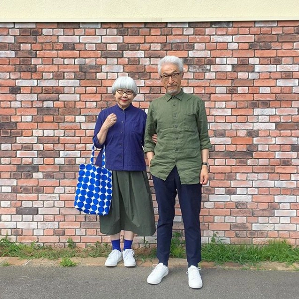 Cặp vợ chồng u70 nhật suốt 37 năm hạnh phúc và style diện đồ đôi khiến giới trẻ kinh ngạc - 14