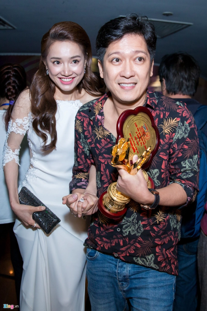 Cầu hôn nhã phương chuyện quan trọng cả đời người mà trường giang ăn mặc cẩu thả như thế này đây - 2