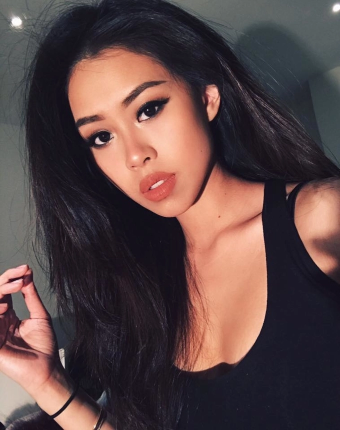 Choáng ngợp trước phong cách thời trang của 3 cô nàng hot nhất hội con nhà giàu việt nam - 1