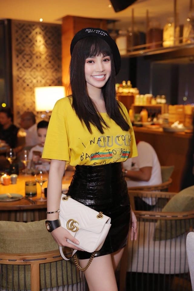 Choáng ngợp trước phong cách thời trang của 3 cô nàng hot nhất hội con nhà giàu việt nam - 20