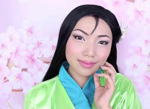 Cô gái có biệt tài hóa trang thành công chúa disney - 3