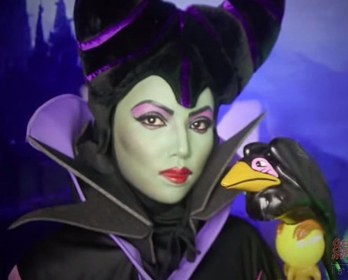 Cô gái có biệt tài hóa trang thành công chúa disney - 11