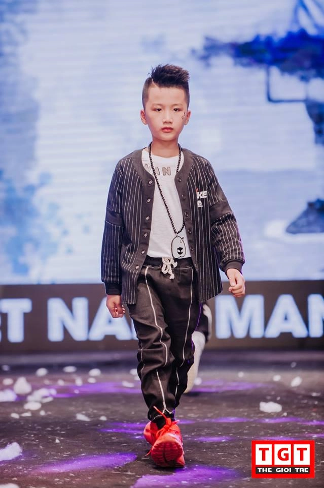 Dàn mẫu nhí xinh đẹp biểu diễn tại tuần lễ thời trang trẻ em hà nội 2017 - 10