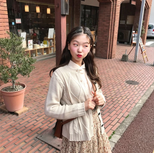 Đây chính là lúc để bạn sắm cho mình một chiếc áo cardigan - 2
