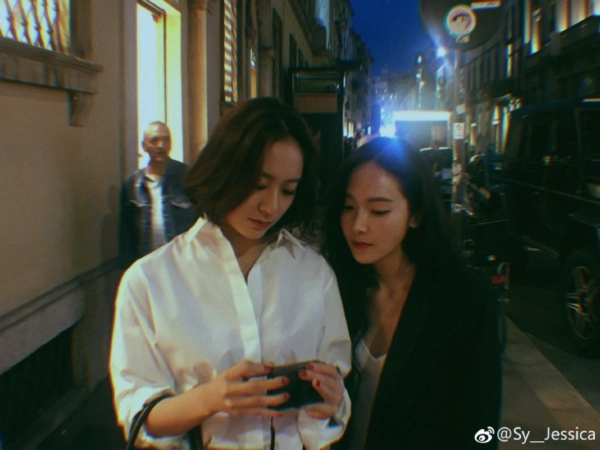 Fan xót xa khi nhìn lại thời krystal còn mái tóc dài và hình ảnh mái rẽ ngôi lộ trán mới đây - 4