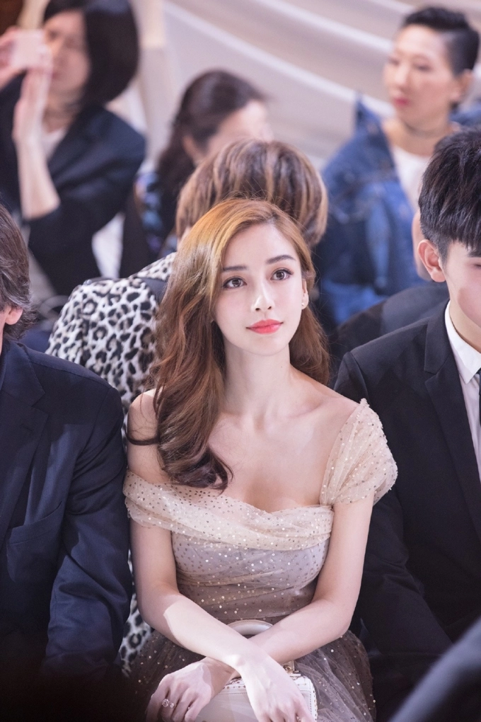 gái một con angelababy đẹp hết phần thiên hạ chiếm toàn bộ spotlight tại sự kiện của dior - 7