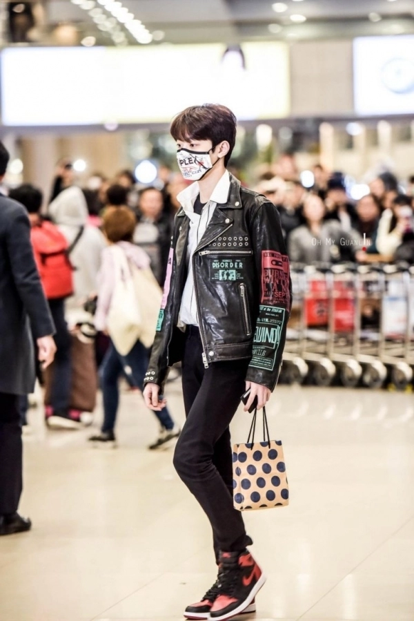 Gu thời trang đáng học hỏi của lai guan lin wanna one - bé út sành điệu nhất của kpop - 10