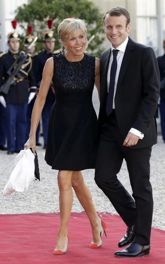 Gu thời trang trẻ trung giúp vợ hơn 24 tuổi tự tin khi sánh đôi cùng tổng thống đắc cử emmanuel macron - 12