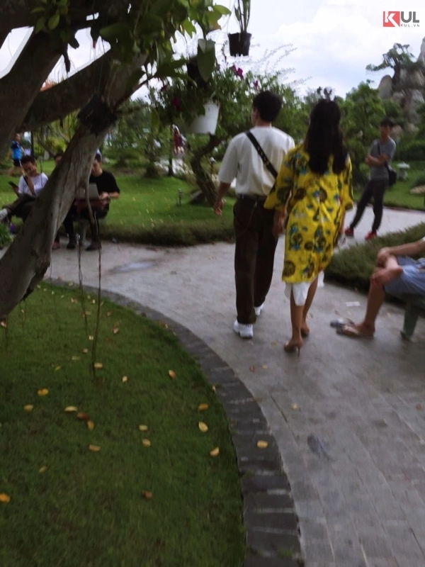 Hốt hoảng khi thấy anh tú - diệu nhi diện thời trang ông chú bà thím đi mừng giỗ tổ - 2