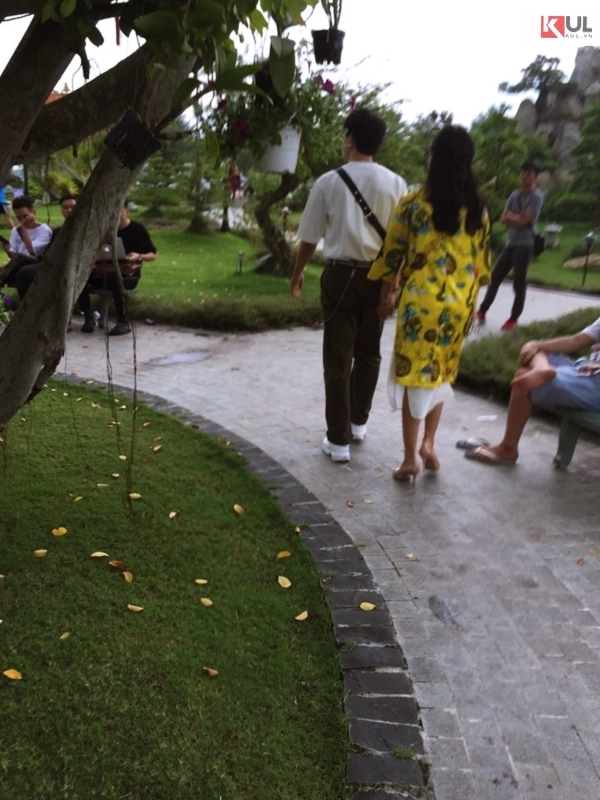 Hốt hoảng khi thấy anh tú - diệu nhi diện thời trang ông chú bà thím đi mừng giỗ tổ - 5